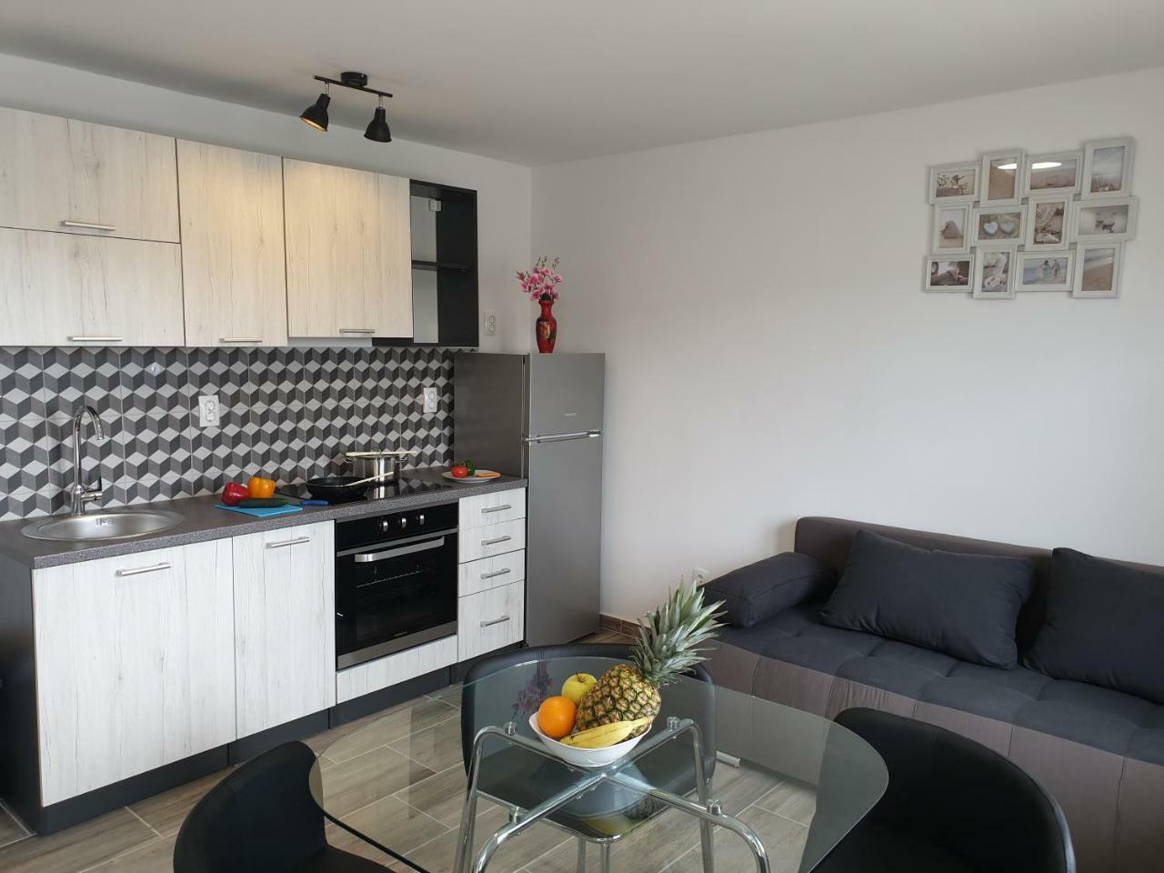Best View Apartments Cesarica Luaran gambar